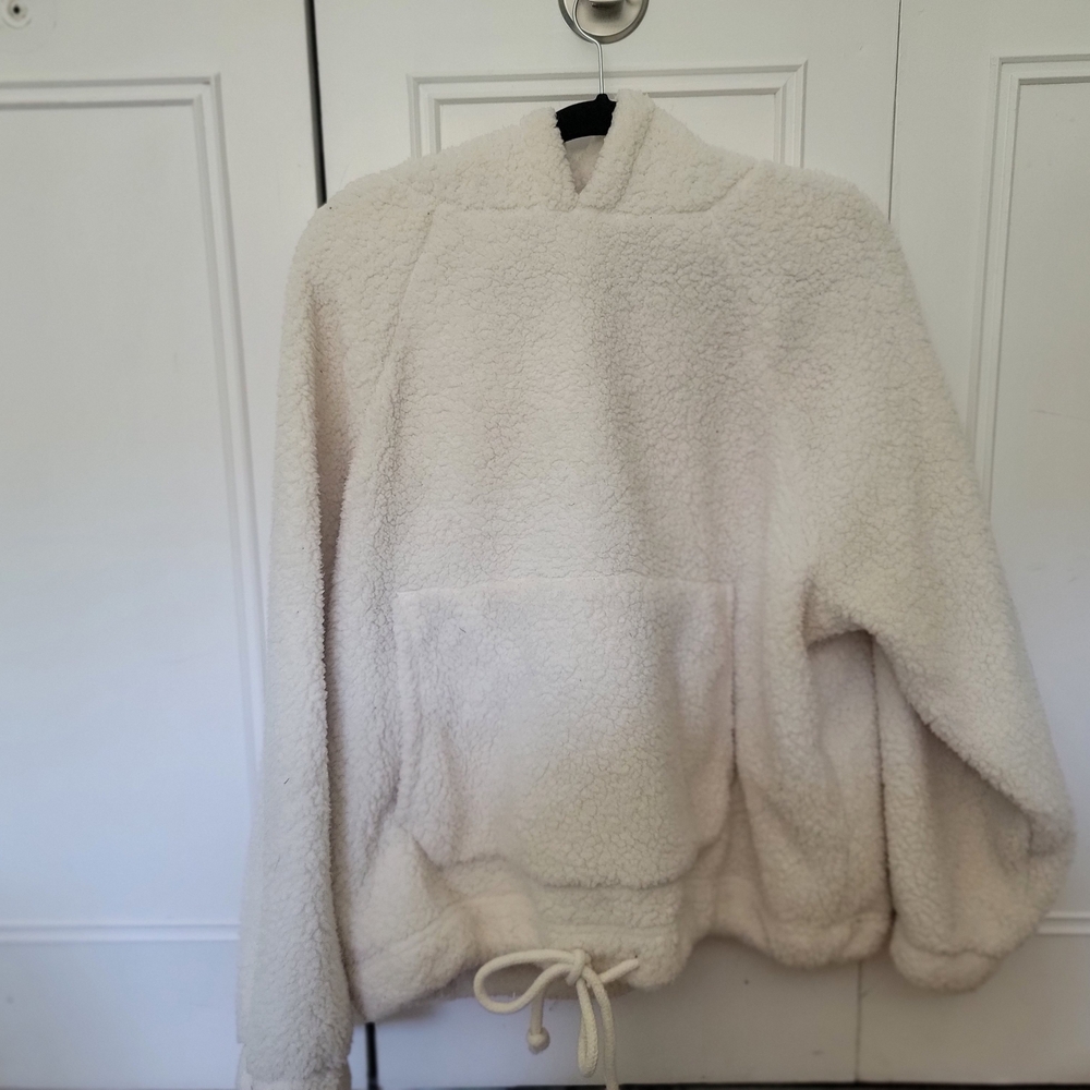 American Eagle Outfitters Cream Sherpa Jacket